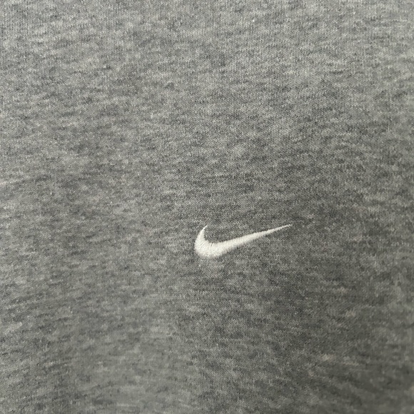 Nike gray sweatshirt - Picture 3 of 4
